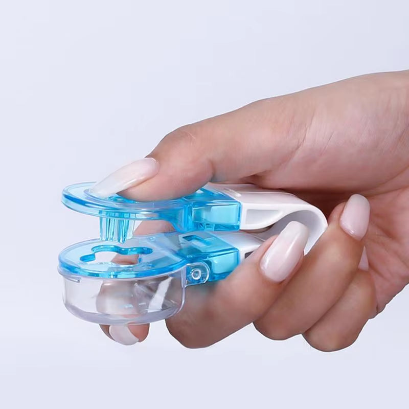 Portable Pill Taker Remover with Medicine Box Household Gadgets, Tablets Pills Assistance Tool New Design Pill Dispenser